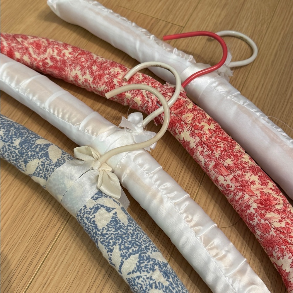 4 pc Vintage Set of Satin and Fabric Puffy Hangers